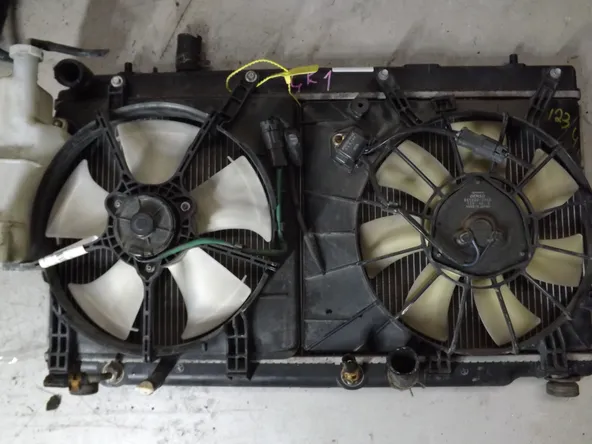 Радиатор HONDA MOBILIO SPIKE GK1 (Контрактный) 94603696