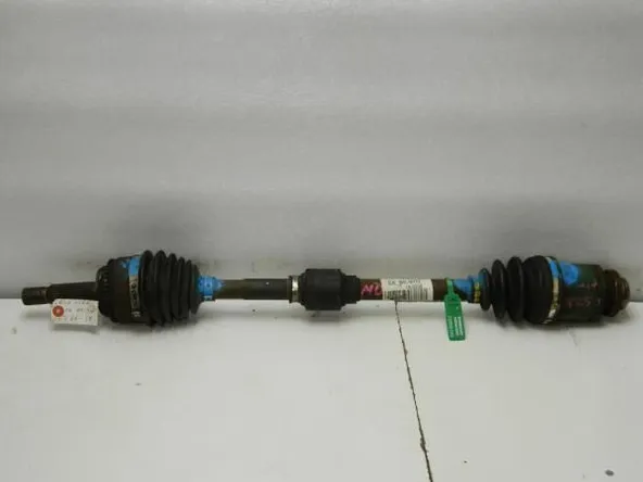 Привод MITSUBISHI LANCER CEDIA CS2A 4G15 Перед Прав (Контрактный) D9996329