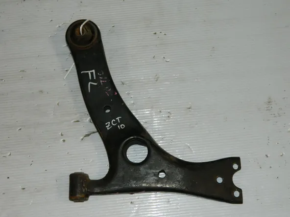 Рычаг подвески TOYOTA OPA ZCT10 Перед Лев (Контрактный) 45992890