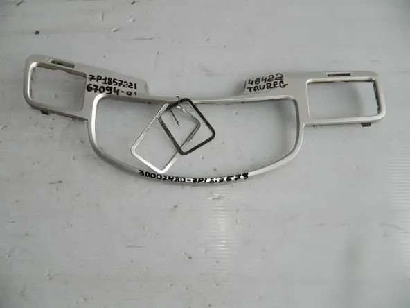 Накладка панели приборов VOLKSWAGEN TOUAREG 7P5 (Б/У)