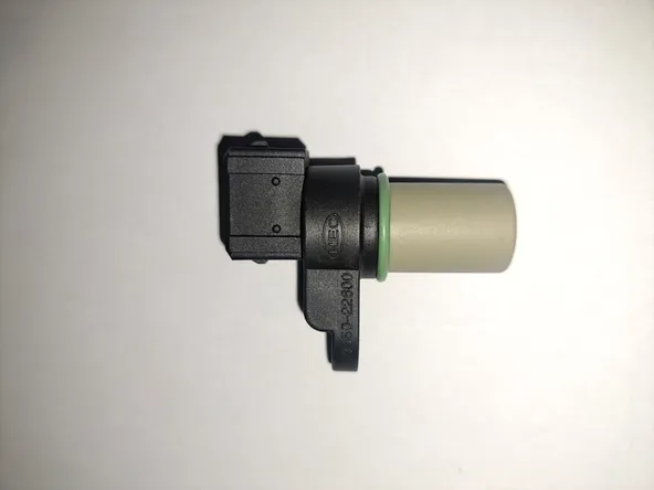 Датчик положения распредвала GENERAL PARTS 3935022600