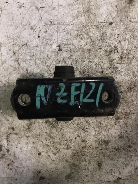 Подушка двигателя TOYOTA COROLLA RUNX NZE121 1NZ Перед (Контрактный) 1236121020