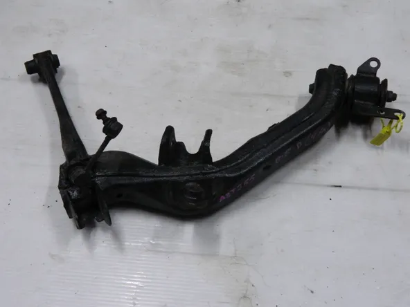 Рычаг подвески TOYOTA AVENSIS AZT255 Зад Прав (Контракный) 94603795