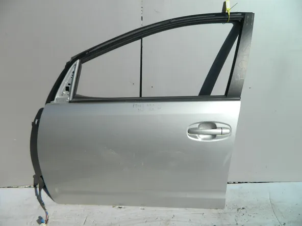 Дверь TOYOTA PRIUS NHW20 Перед Лев (Контрактный) 40951381 6700247040