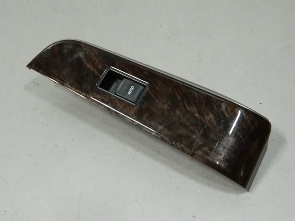 Кнопка стеклоподъемника TOYOTA CAMRY AVV50 Зад Лев (Контрактный) 140080239