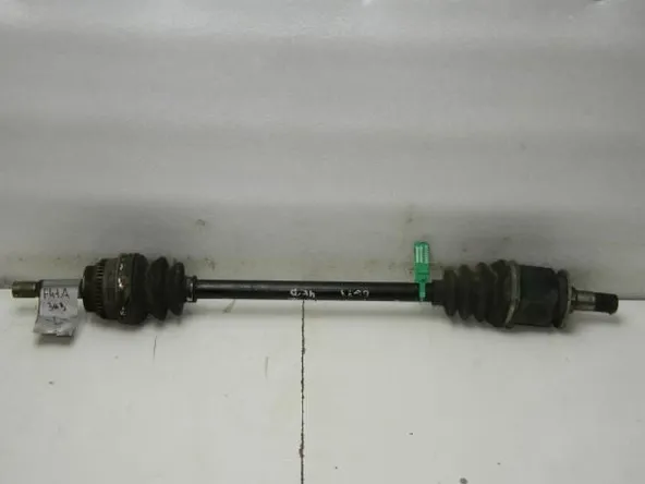 Привод MITSUBISHI DIAMANTE F41A 6G73 Зад Прав (Контрактный) D9996205