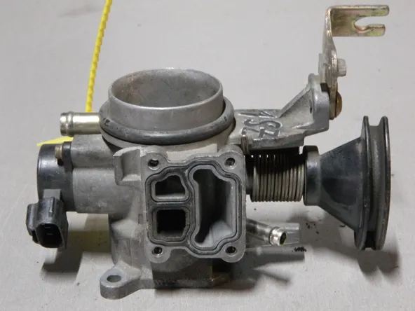 Дроссельная заслонка TOYOTA 1SZFE (Контрактный) 79780465