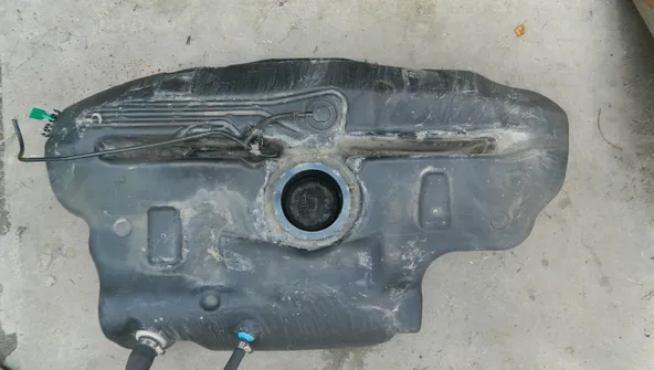 Бак топливный TOYOTA AVENSIS AZT250 (Контрактный) 81532000