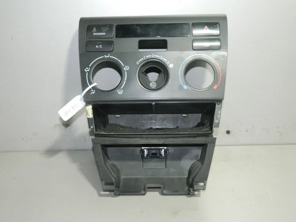 Центральная консоль TOYOTA COROLLA E120 (Б/У) 45993916 5541102240