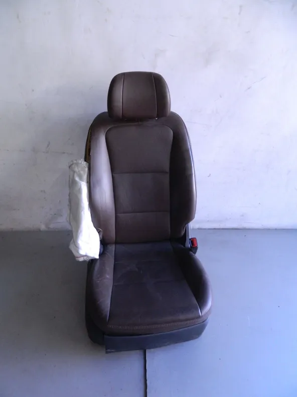Сиденье HYUNDAI EQUUS VI G6DA 2013-2015 Перед Прав (Б/У) 69838236