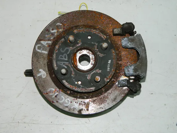 Ступица TOYOTA PASSO KGC10 Перед Прав (Контрактный) 40940619