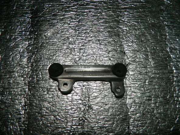 Кронштейн блока управления MERCEDES-BENZ E-CLASS W211 (Контрактный) 28588616