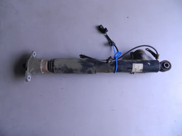 Амортизатор подвески HYUNDAI EQUUS VI Задн (Б/У) 69838344