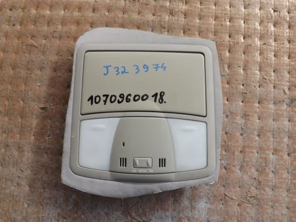 Плафон салона NISSAN TEANA J32 (Контрактный) 1070960018