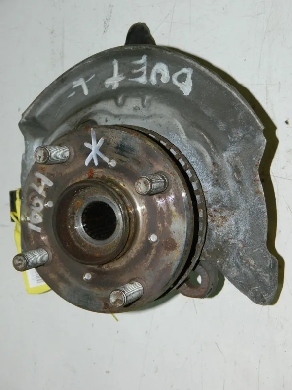 Ступица TOYOTA DUET M100A Перед Лев (Контрактный) 40940843