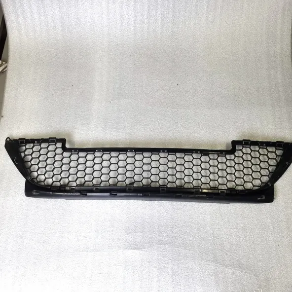 Решетка бампера AKRADO AK8450000249 LADA LARGUS 12-