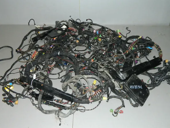 Коса салонная AUDI Q7 4L BAR (Б/У)