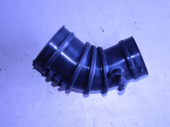 Патрубок воздушного фильтра GENERAL PARTS FSJ213220C MAZDA CAPELLA / 626 FP / FS