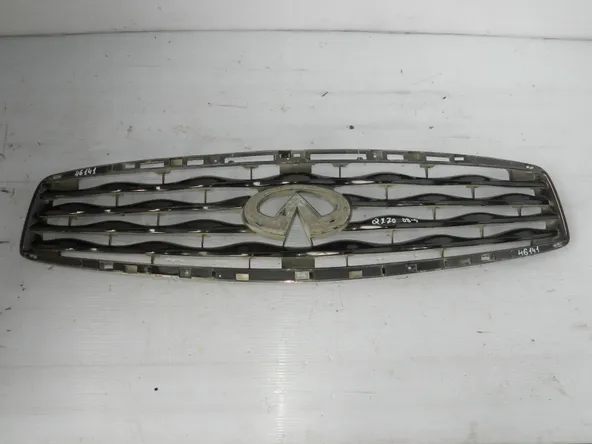 Решетка радиатора INFINITI QX70 S51 (Б/У) 79773250