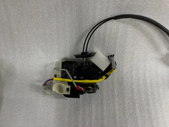 Замок двери GENERAL PARTS 813202T561 KIA OPTIMA III 10-15 FR