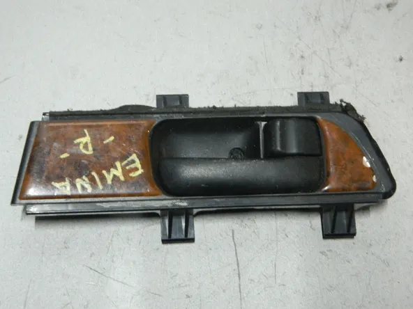 Ручка двери внутренняя TOYOTA ESTIMA TCR20 Перед Прав (Контрактный) 81528368