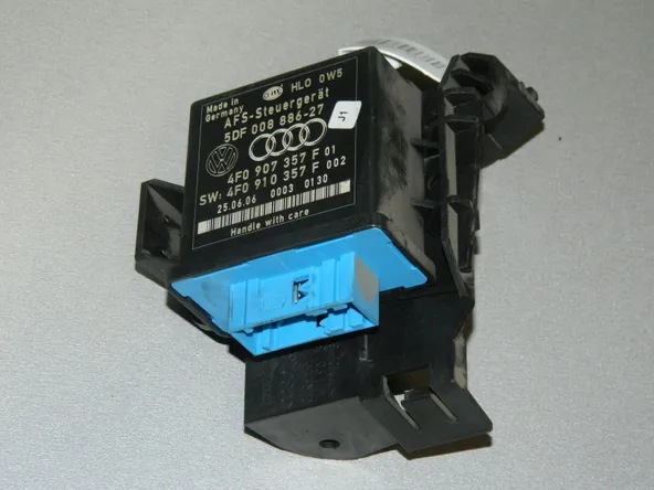 Блок управления светом AUDI Q7 4L BAR (Б/У)