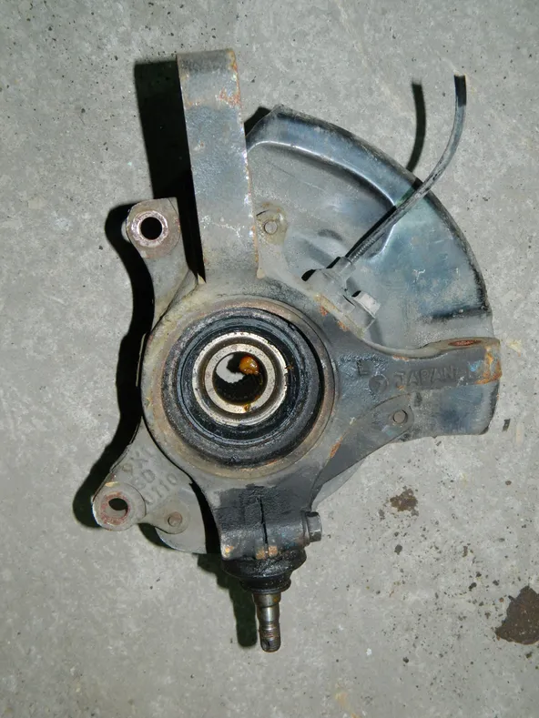 Ступица SUBARU LEGACY BE5 Перед Лев (Контрактный) 79586717