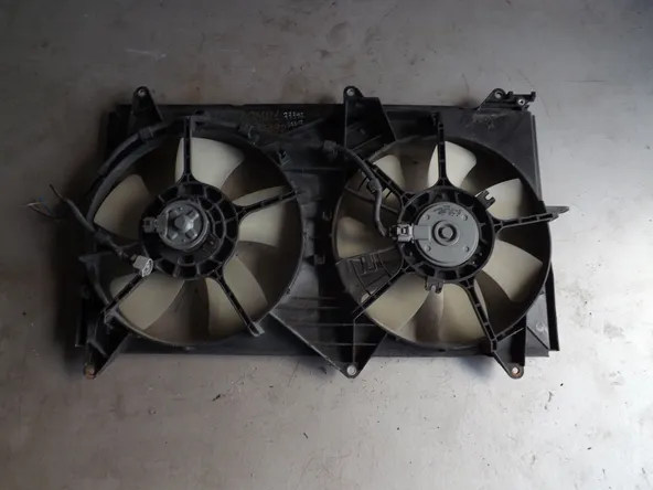 Диффузор радиатора TOYOTA IPSUM ACM21 (Контрактный) 3339200012