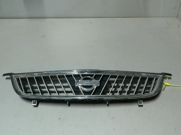 Решетка радиатора NISSAN SUNNY FB15 (Контрактный) 79773086