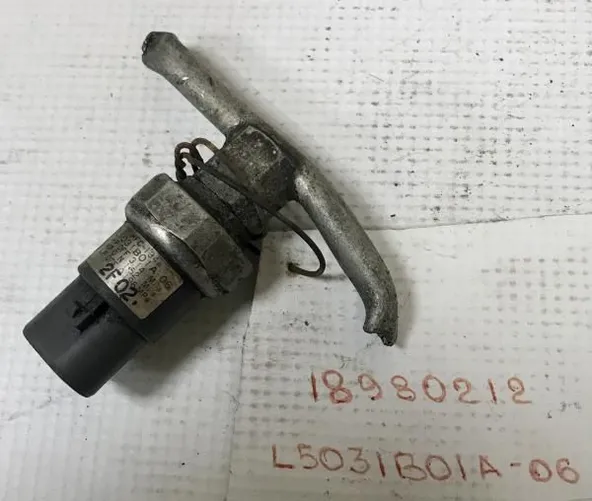 Датчик давления кондиционера MAZDA 3 BК (Kонтраkтный)