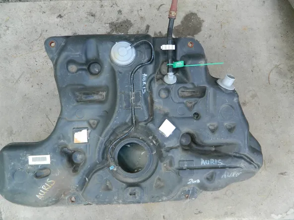 Бак топливный TOYOTA AURIS ZZE150 (Контрактный) 81531972
