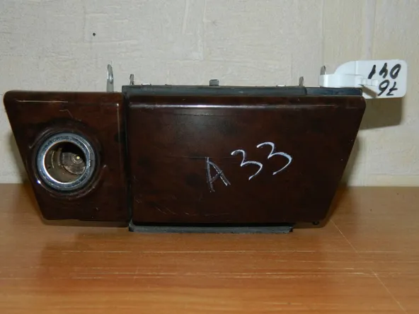 Пепельница NISSAN MAXIMA A33 VQ20DE (Б/У) 76041 688002Y000