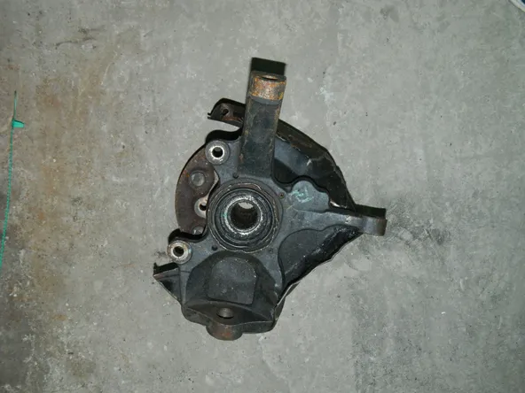 Ступица MITSUBISHI PAJERO K94W Перед Лев (Контрактный) 79591181