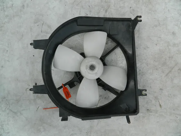 Диффузор радиатора MAZDA DEMIO DW3W (Контрактный) 72367802