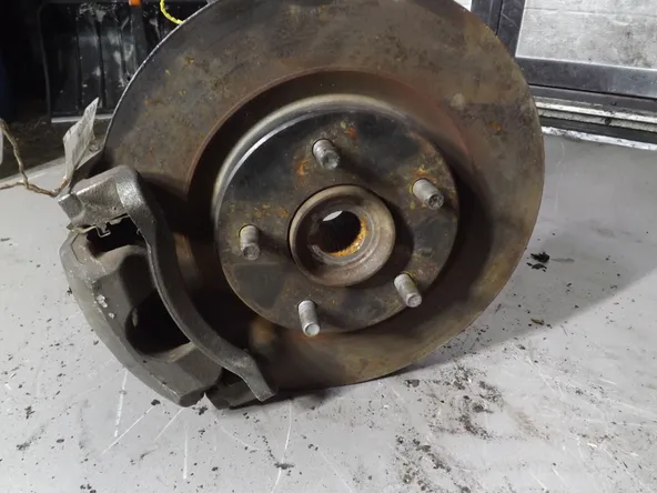 Ступица NISSAN X-TRAIL NT31 Перед Лев (Контрактный) 94603636