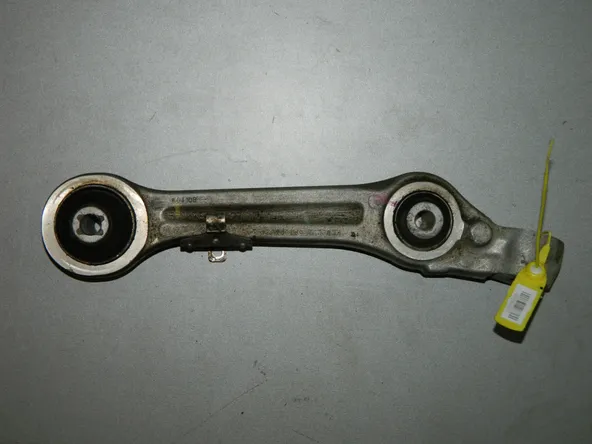 Рычаг подвески HYUNDAI EQUUS VI Перед Лев Низ (Б/У) 40940227