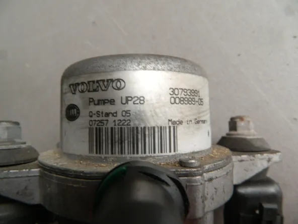 Насос вакуумный VOLVO XC90 C59 (Контрактный) 79768753