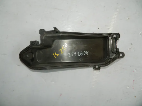 Крышка блока ЭБУ LEXUS GS300 GRS190 (Контрактный)