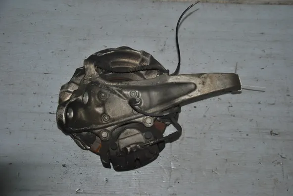 Ступица BMW 5-SERIES F10 523i Перед Прав (Контрактный) 45984693