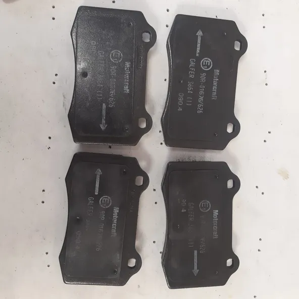 Колодки тормозные FORD 1329156 FORD Focus