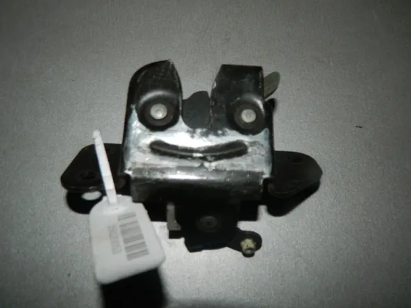 Замок крышки багажника HYUNDAI ACCENT LC (Б/У) 35020053