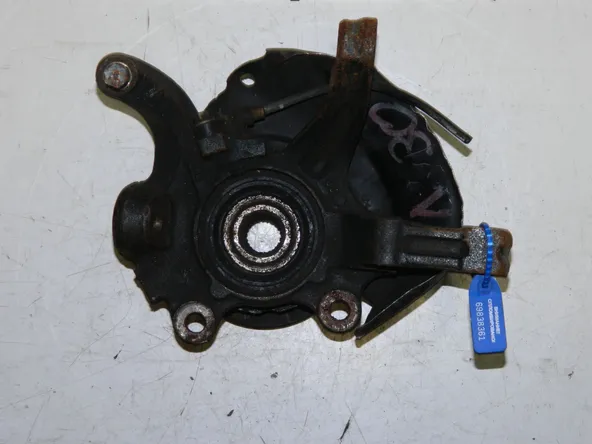 Ступица NISSAN RNESSA N30 Перед Лев (Контрактный) 69838361