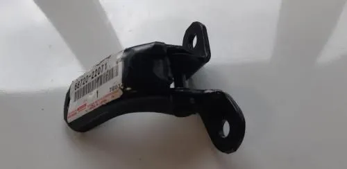 Крепление двери передняя TOYOTA 6872022071 TOYOTA Chaser, Cresta,Land Cruiser, Mark II, RAV4