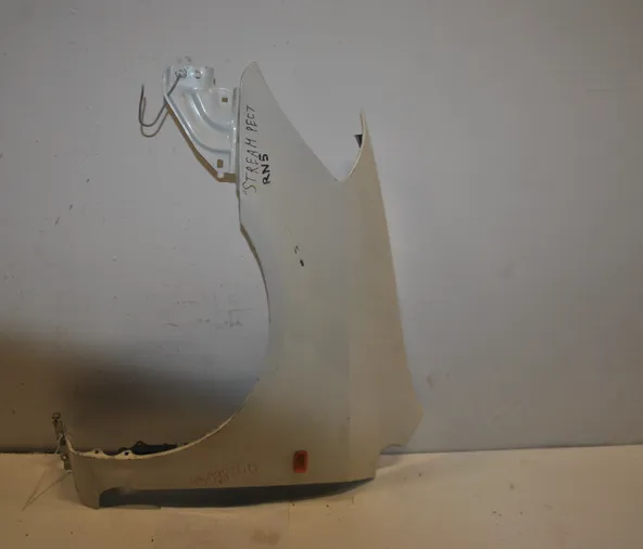 Крыло HONDA STREAM RN5 Перед Лев (Контрактный) 46098744