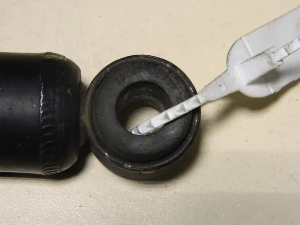 Амортизатор TOYOTA IPSUM SXM10 Зад (Контрактный)