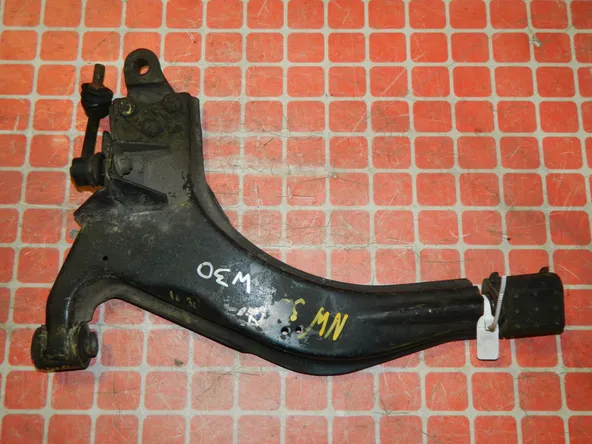 Рычаг подвески NISSAN LARGO NW30 Перед Прав (Контрактный) 45980979