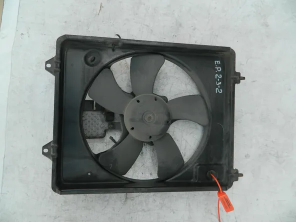 Диффузор радиатора MITSUBISHI AIRTREK CU2W (Контрактный) 72355102