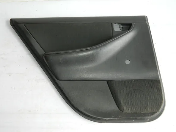 Обшивка двери TOYOTA COROLLA NZE120 Зад Лев (Б/У)