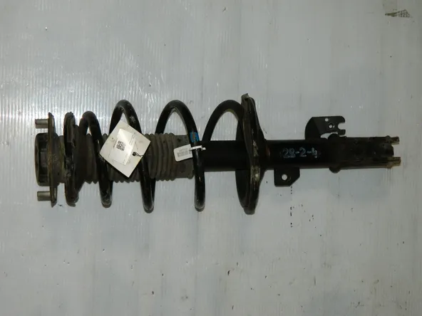 Стойка подвески TOYOTA ESTIMA MCR30 Перед Прав (Контрактный)