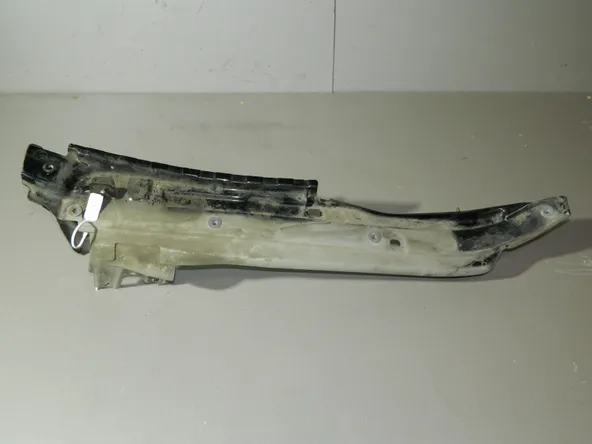 Кронштейн крыла AUDI Q7 4L BAR Перед Лев (Б/У)